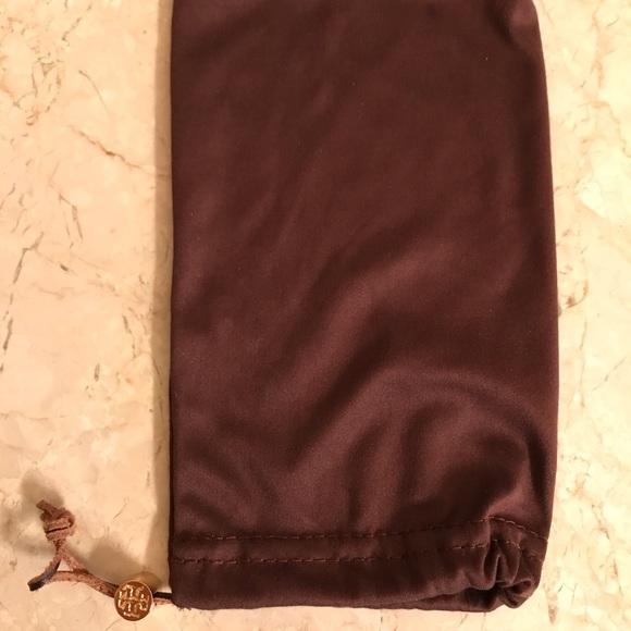 TORY BURCH SUNGLASS CASE and FABRIC POUCH HOLDER - Picture 8 of 13